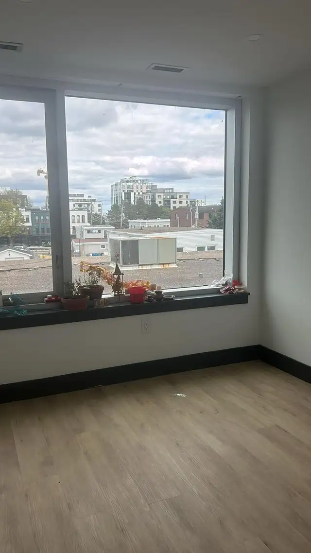 For Rent: Spacious 2 Bedrooms   Den   2 Full Washrooms - Photo 11