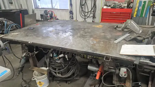 table à souder 4’ par 11’