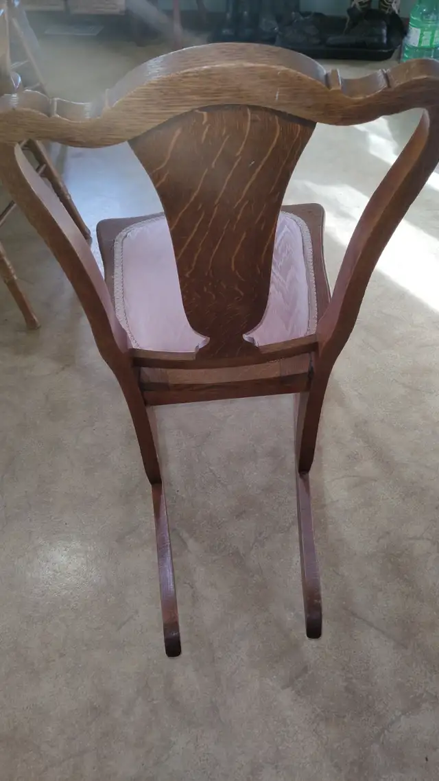 Childs walnut rocking chair early 1900s - Photo 5