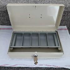 Coffret petite caisse vintage en métal avec 2 clés