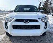 2017 Toyota 4Runner SR5 4WD 7 PASSENGER - WARRANTY INCLUDED - Photo 3