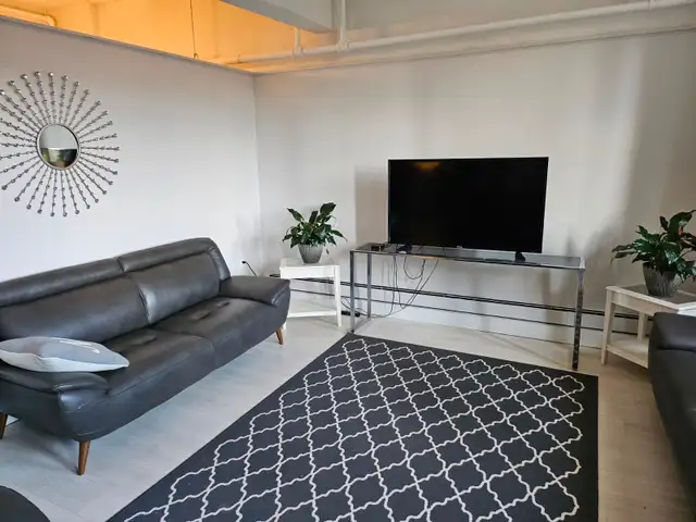 Downtown Charlottetown – Renovated 2 Bedroom Apartment - Photo 2