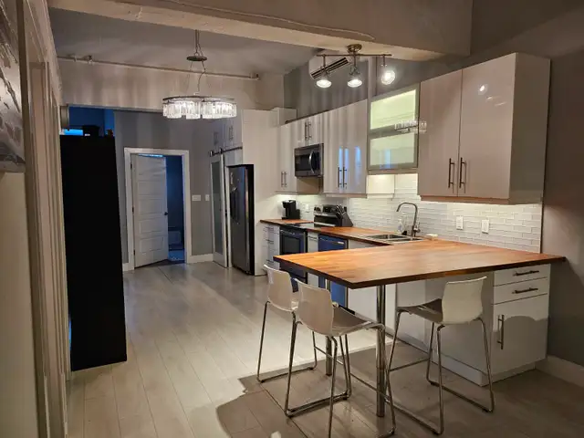 Downtown Charlottetown – Renovated 2 Bedroom Apartment - Photo 4