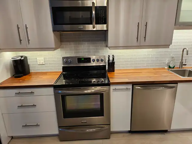 Downtown Charlottetown – Renovated 2 Bedroom Apartment - Photo 6