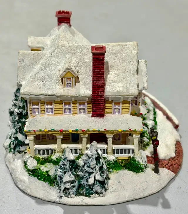 "Winter Memories" Resin Sculpture (Kinkade Hawthorne Collection) - Photo 3