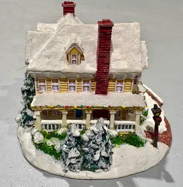 "Winter Memories" Resin Sculpture (Kinkade Hawthorne Collection) - Photo 6