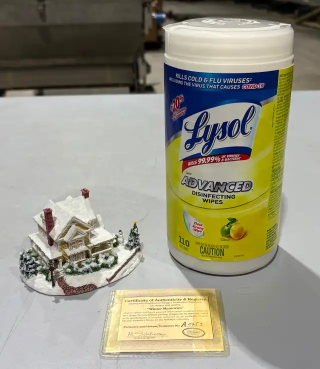 "Winter Memories" Resin Sculpture (Kinkade Hawthorne Collection) - Photo 8