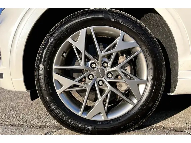 2025 Genesis GV70 2.5T Advanced | Vented Leather | Panoroof | AW - Photo 8