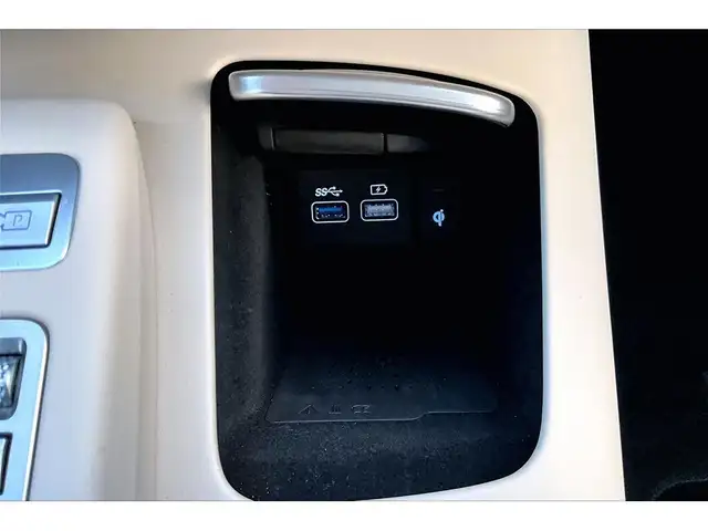 2025 Genesis GV70 2.5T Advanced | Vented Leather | Panoroof | AW - Photo 24