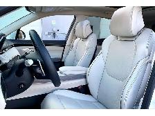 2025 Genesis GV70 2.5T Advanced | Vented Leather | Panoroof | AW - Photo 25