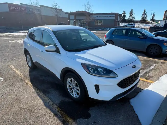 2020 Ford Escape SE