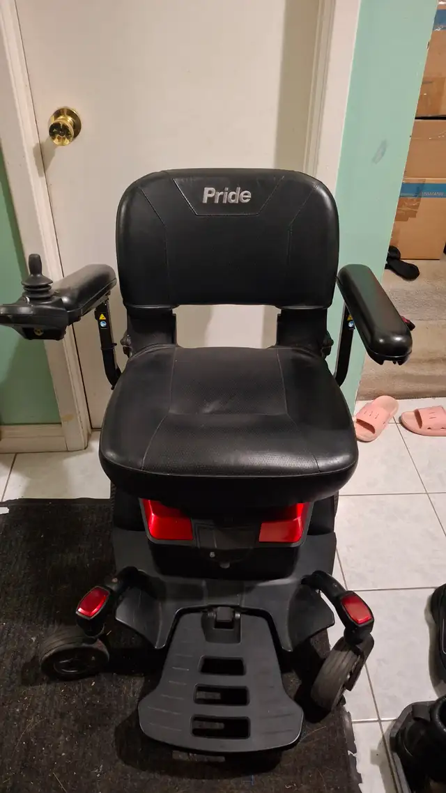 Power wheelchair ( Pride Go electric wheelchair) - Photo 2