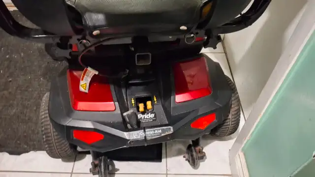 Power wheelchair ( Pride Go electric wheelchair) - Photo 5
