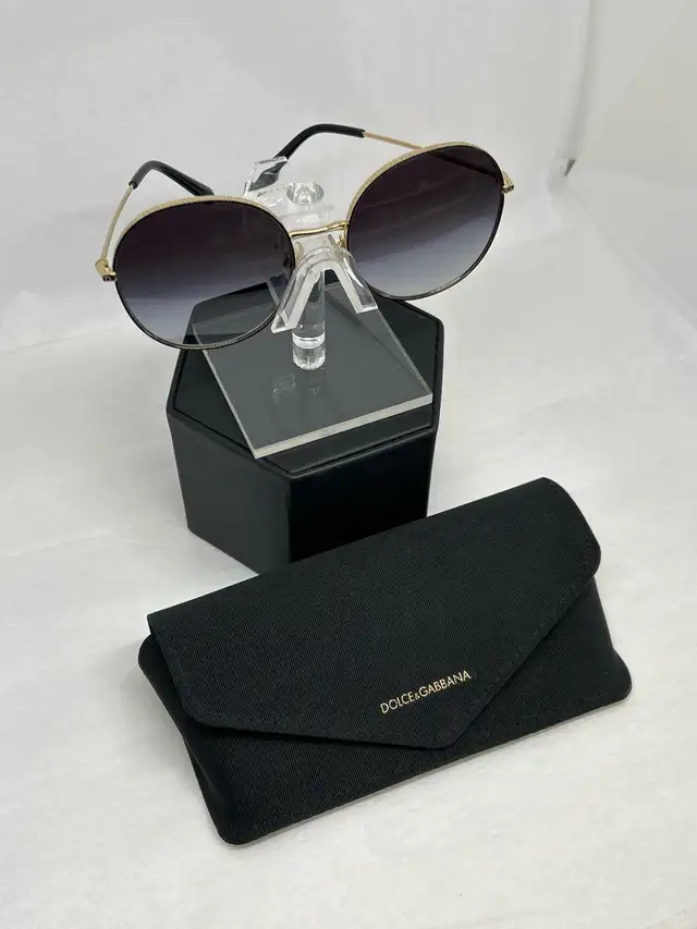 D&G DG2243 Sunglasses round - Photo 2