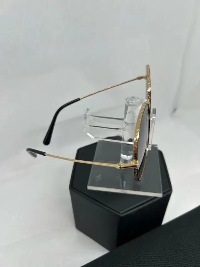 D&G DG2243 Sunglasses round - Photo 4