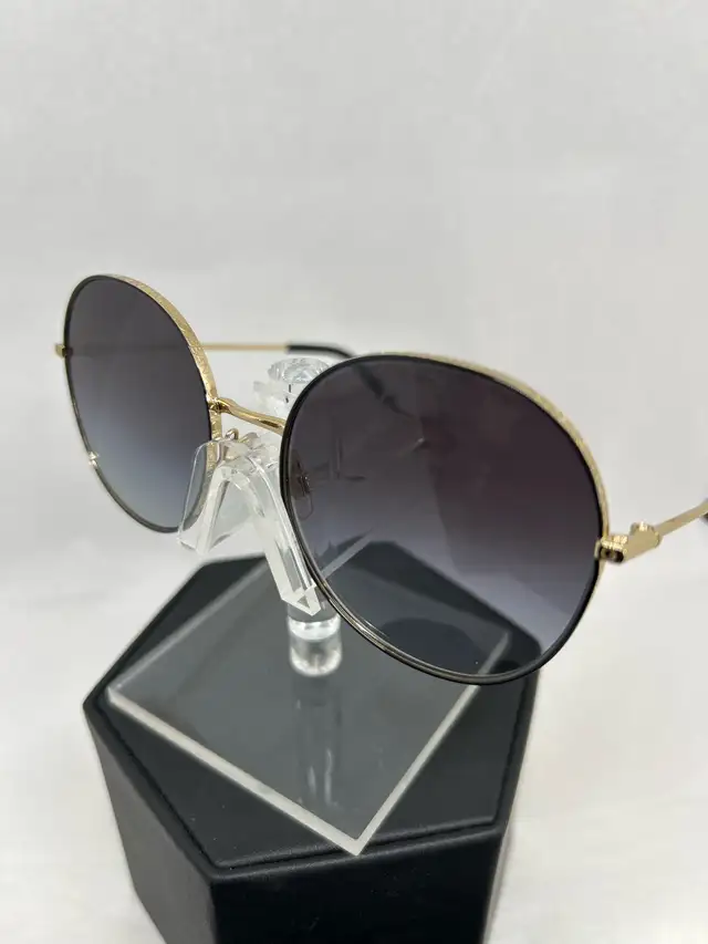 D&G DG2243 Sunglasses round - Photo 8