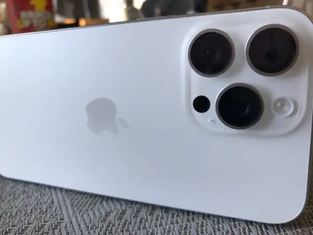 iPhone 16 pro max 256gb - Photo 2
