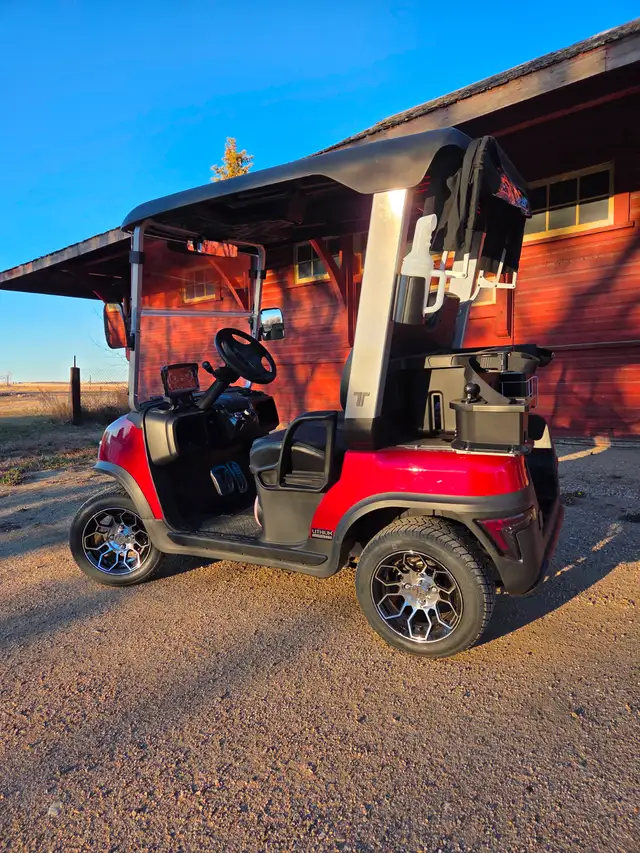 2026 Tara Spirit golf cart in Candy Apple Red