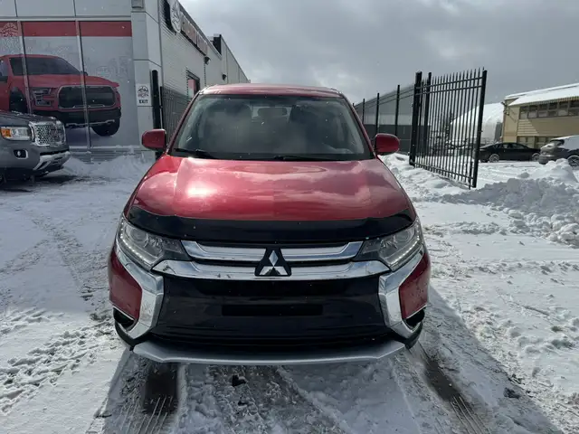 2018 Mitsubishi Outlander ES ALL WHEEL CONTROL - Photo 2