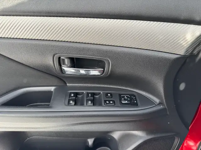 2018 Mitsubishi Outlander ES ALL WHEEL CONTROL - Photo 15