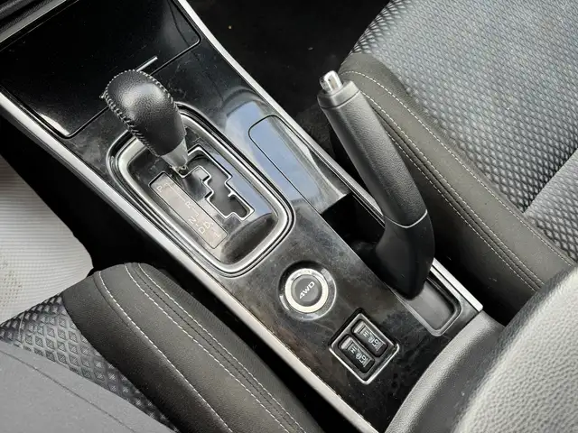 2018 Mitsubishi Outlander ES ALL WHEEL CONTROL - Photo 16