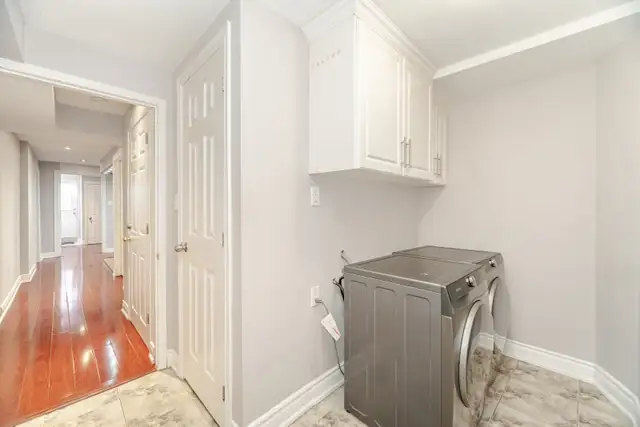 Basement Apartment at Scarborough (Inc Util) - Photo 5