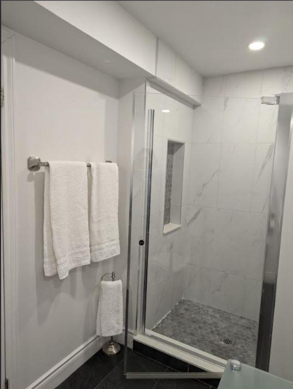 Fully Furnished Private 1-Bedroom Apartment, North York - Photo 9