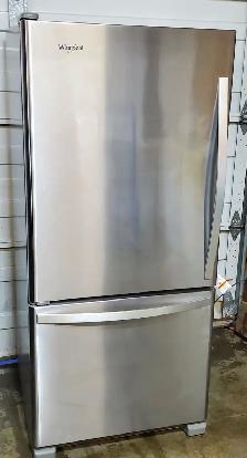 Whirlpool Fridge freezer bottom - Excellent condition, clean col