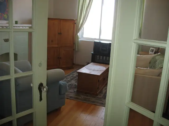 HEATED 3.5 & 4.5 Apt for Rent- CSL- steps from Villa Maria Metro - Photo 3