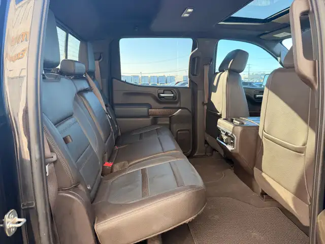 2021 GMC Sierra 1500 Denali Duramax Crew Cab 3.0L L6 - Diesel - Photo 17