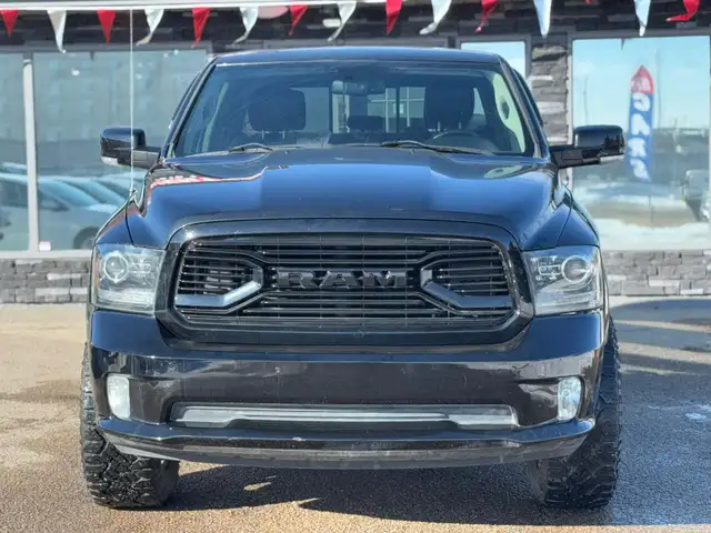 2014 RAM 1500 SPORT CREW CAB – 5.7L HEMI V8 – 4X4 - Photo 2