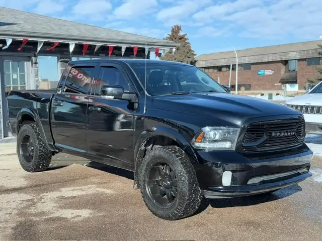 2014 RAM 1500 SPORT CREW CAB – 5.7L HEMI V8 – 4X4 - Photo 3