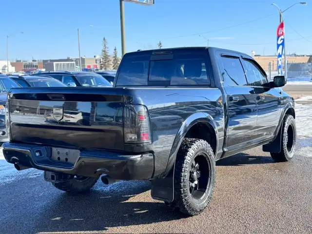 2014 RAM 1500 SPORT CREW CAB – 5.7L HEMI V8 – 4X4 - Photo 5