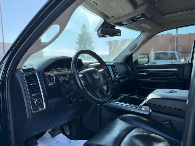 2014 RAM 1500 SPORT CREW CAB – 5.7L HEMI V8 – 4X4 - Photo 10