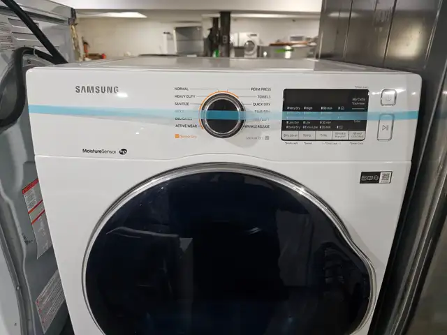 Apartment Size Samsung 24' White Stackable Washer & Dryer Set - Photo 6