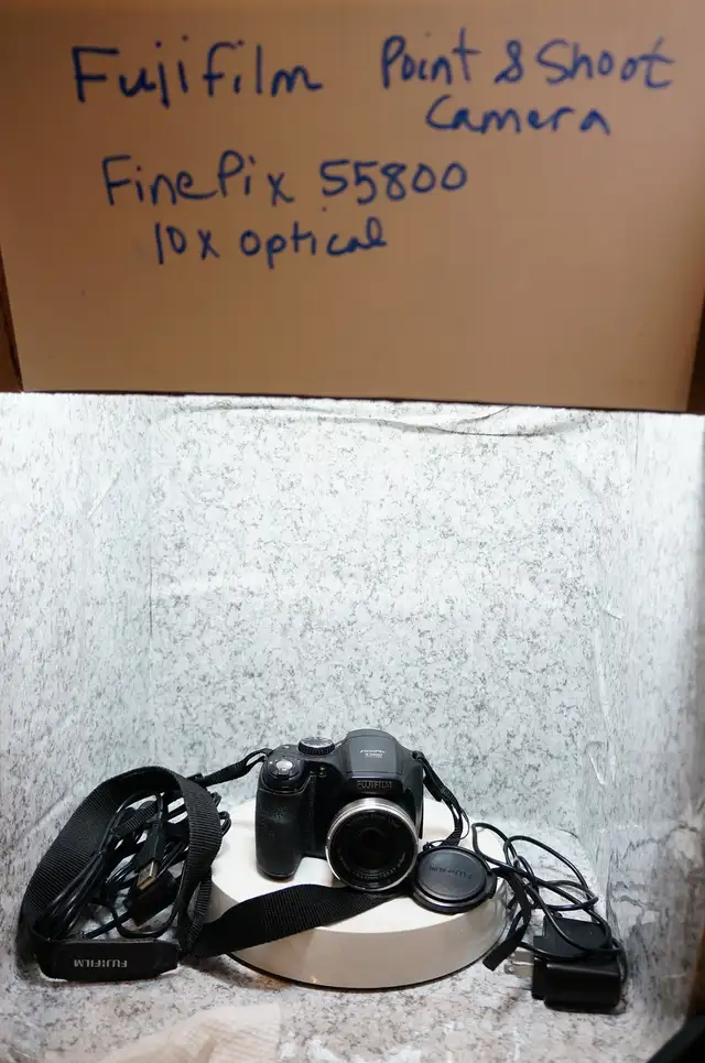 Fujifilm Finepix s5800 Point & Shoot Camera - 10x optical zoom - Photo 2