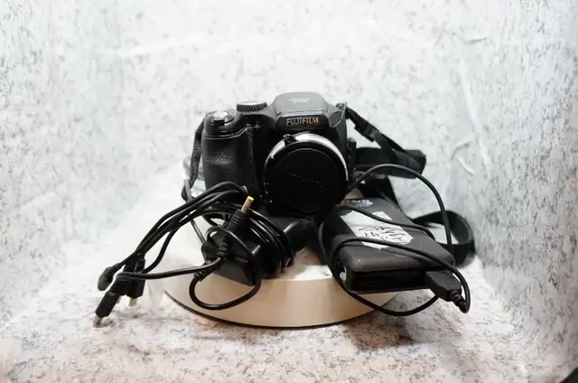 Fujifilm Finepix s5800 Point & Shoot Camera - 10x optical zoom - Photo 6