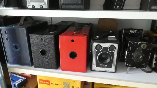 COLLECTION DE CAMÉRAS, CAMERA COLLECTION  items photographiques