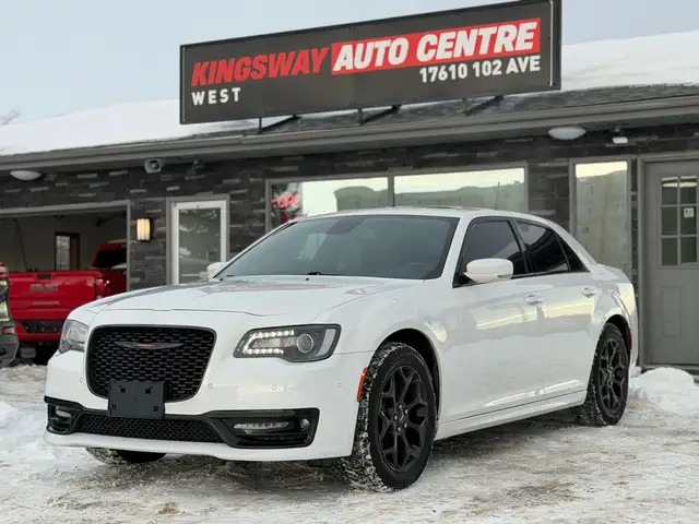2022 CHRYSLER 300S – 3.6L V6 – AWD   91,000 KM   ACCIDENT FREE