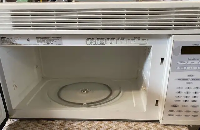 Kenmore microwave oven/hood exhaust fan. - Photo 2