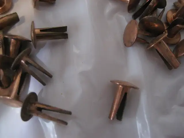 55 Copper colored split rivets - Photo 2