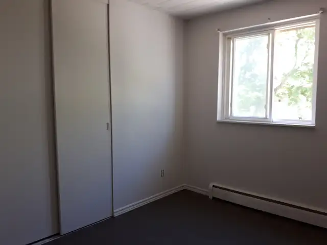 1 bedroom apartment with private patio. - Photo 8