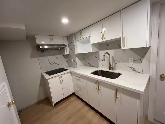 1 Bedroom Suite with a Dedicated Kitchen Rent by Owner! - Photo 2