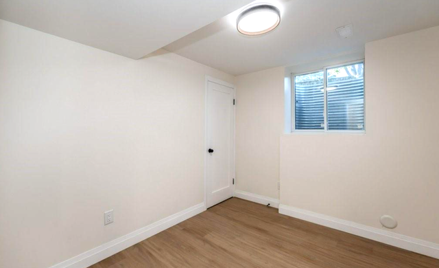 3 Bed | 2 Bath Legal Basement Apartment - Cambridge - Photo 4