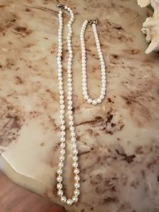 CLEAR WATER PEARL 2 NECKLASES IN EXC.COND