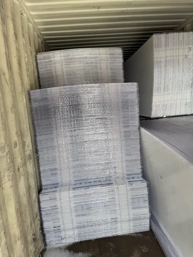 4'x8' Polycarbonate sheet $59 - Photo 4