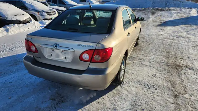 Toyota Corolla - Photo 2