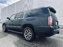 2017 GMC Yukon XL SLT- 8 Passengers Fully Equiped - More GM Truc - Photo 4