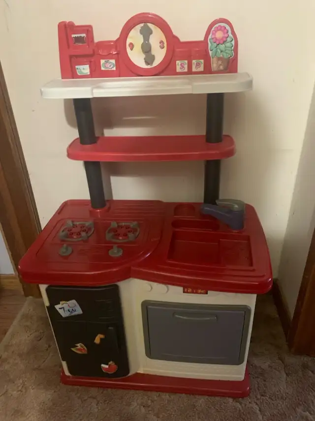 Used.   Kids Kitchen - Photo 2