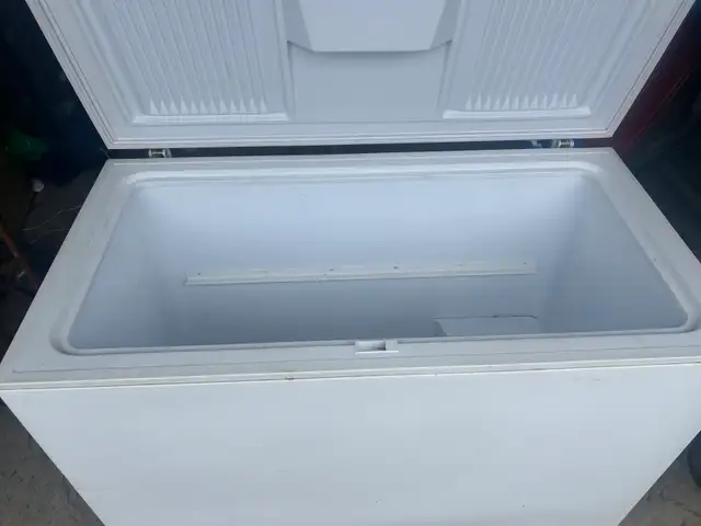 freezer 7 cu ft - Photo 2
